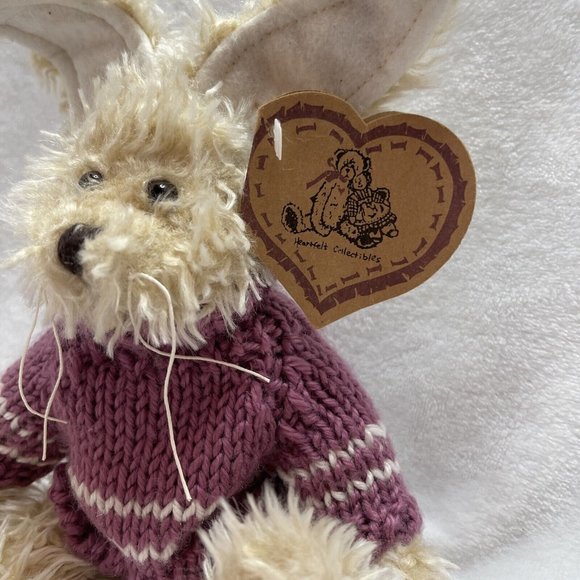 Vintage Heartfelt Collectibles bunny in sweater NWT - Picture 2 of 12